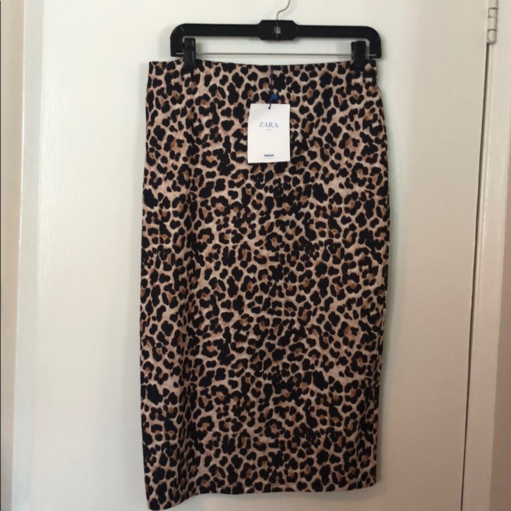 Zara Cheetah Midi Skirt. Never Worn-NEW. Size L.